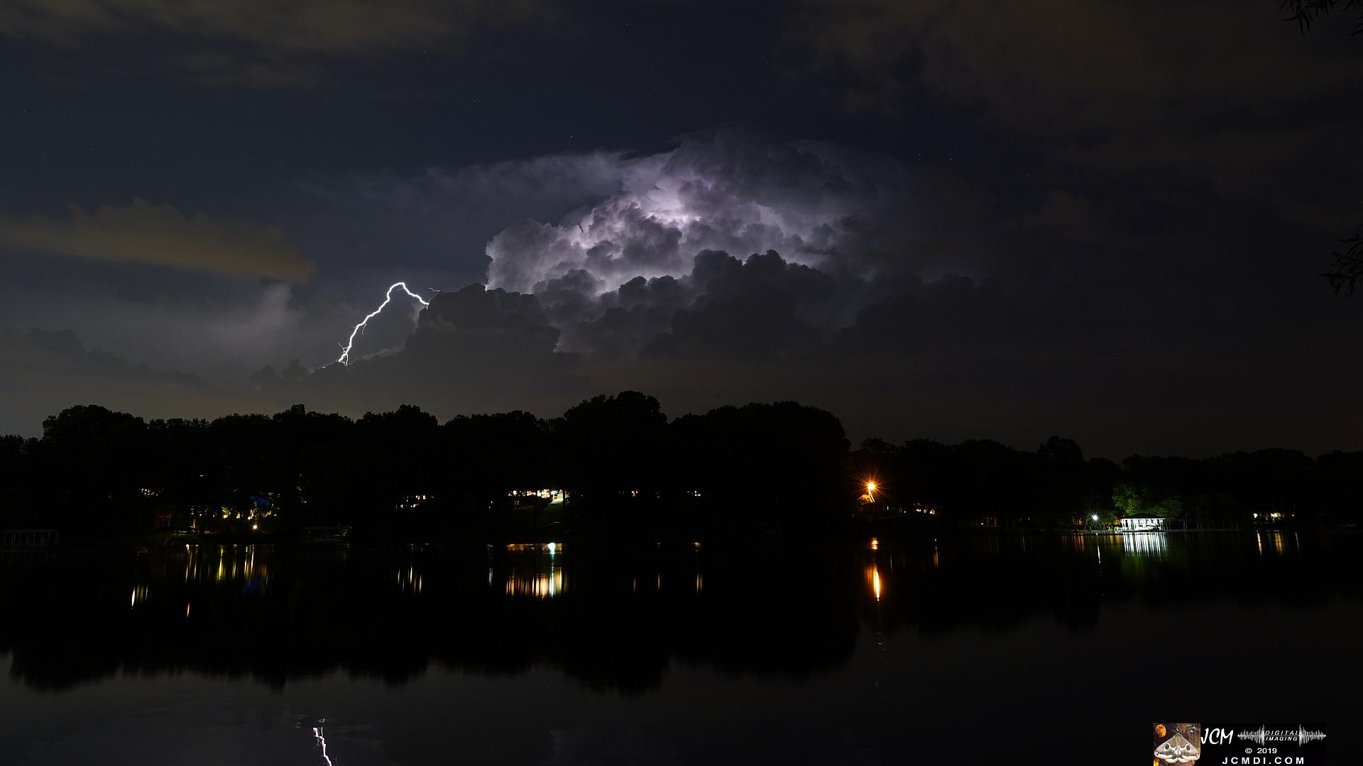Lightning bolts - near Hendersonville, TN